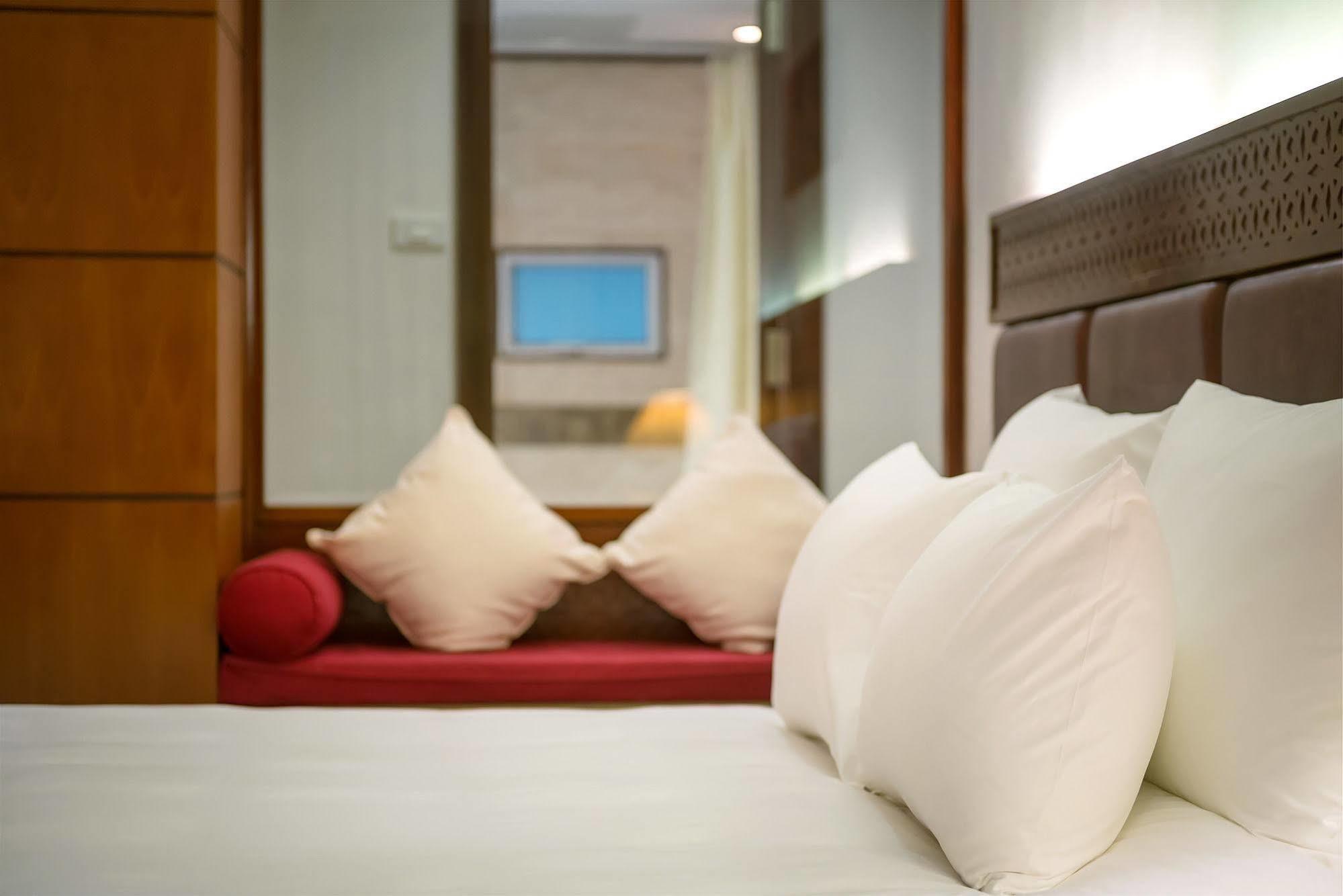 Hanoi E Central Luxury Hotel & Restaurant Экстерьер фото